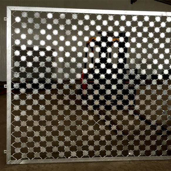 梅花刺片護欄網圖片1