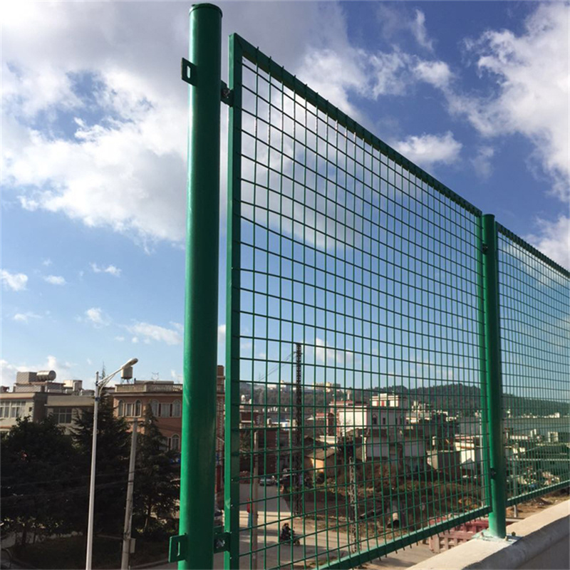 高速公路護欄網安裝實例圖片1 高速公路護欄網安裝實例圖片1