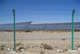  光伏發電護欄網圖片3