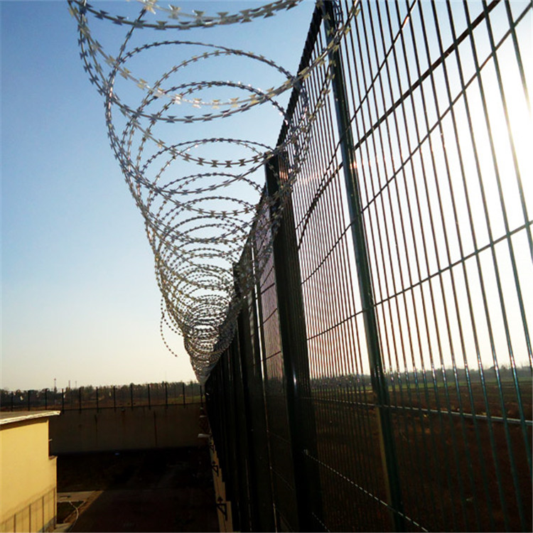 120g上鋅量刺絲滾籠圖片4 120g上鋅量刺絲滾籠圖片4