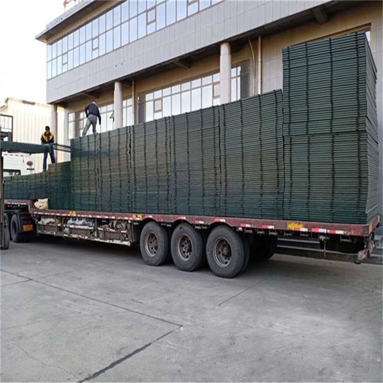 線路防護(hù)柵欄圖片3 線路防護(hù)柵欄圖片3