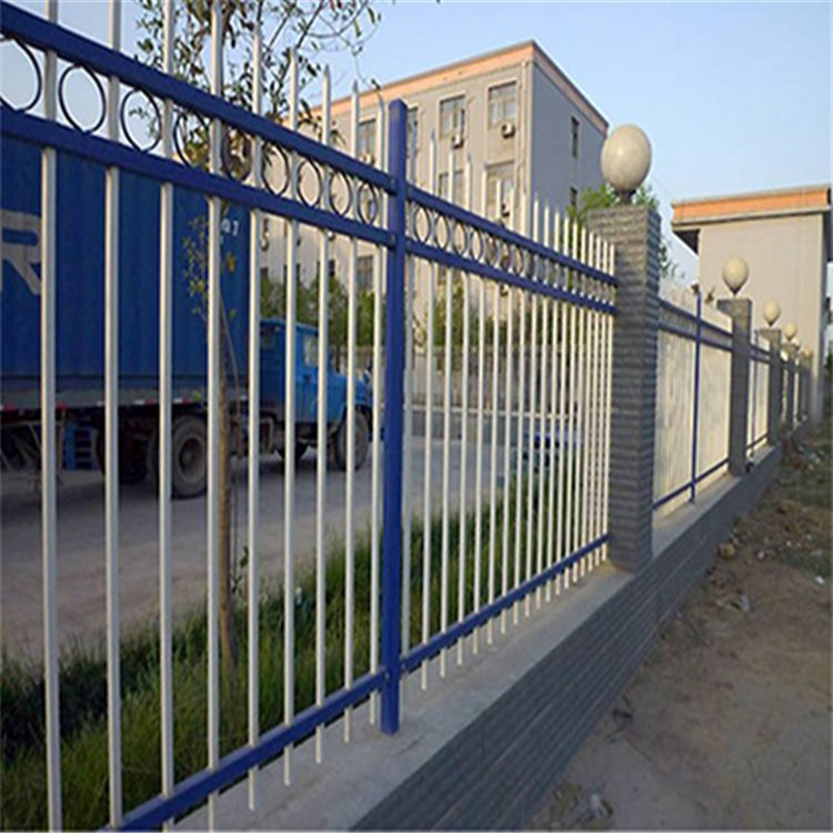 小區鋅鋼護欄圖片3 小區鋅鋼護欄圖片3