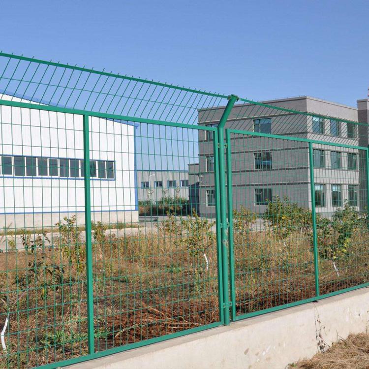 公路防攀爬護欄網圖片3 公路防攀爬護欄網圖片3