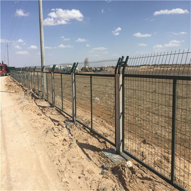 鐵路金屬柵欄網片圖片4