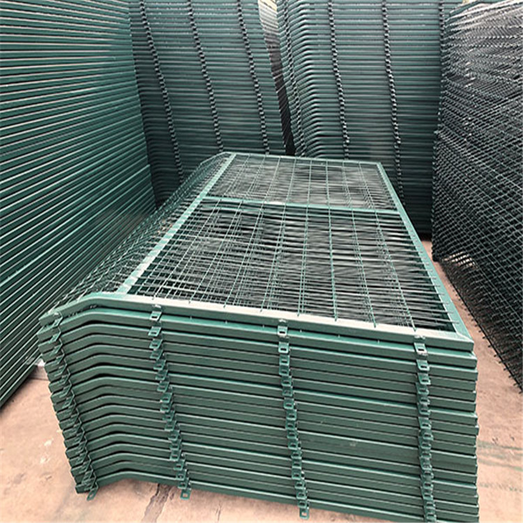 高速鐵路橋下防護(hù)柵欄圖片1 高速鐵路橋下防護(hù)柵欄圖片1