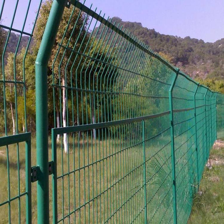 圍墻護(hù)欄網(wǎng)圖片3 圍墻護(hù)欄網(wǎng)圖片3