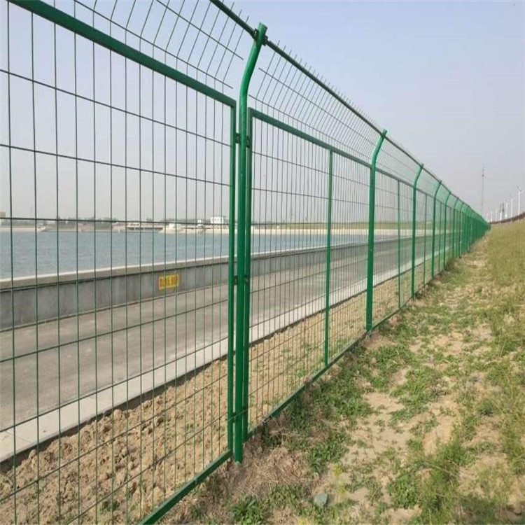 浸塑河道防護欄圖片2 浸塑河道防護欄圖片2