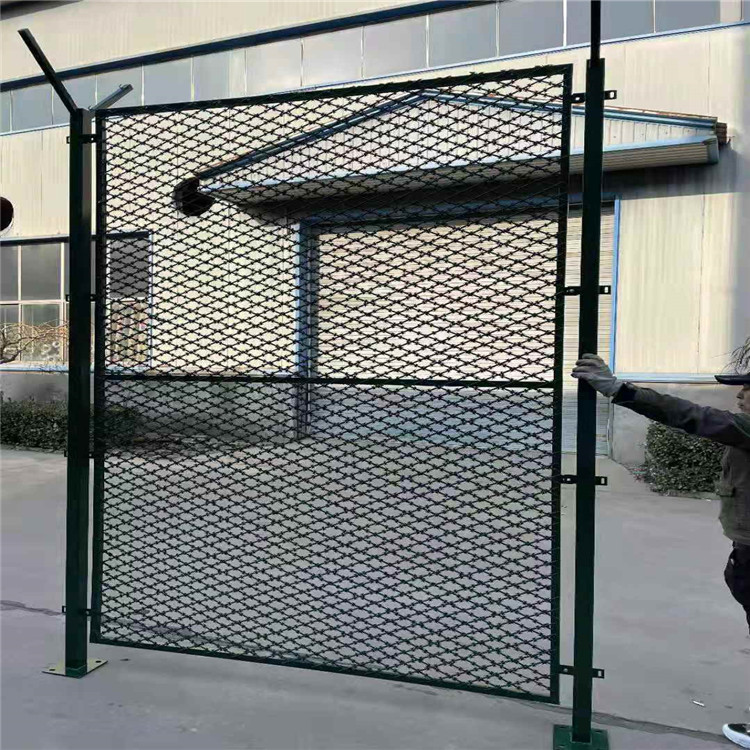 焊接刀片刺網使用場地圖片4 焊接刀片刺網使用場地圖片4